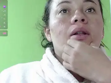 Honey21  live sex cam