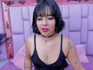 Roxanevega  live sex cam