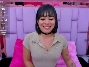 Roxanevega  live sex cam