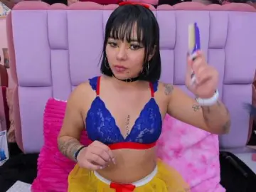 Roxanevega  live sex cam