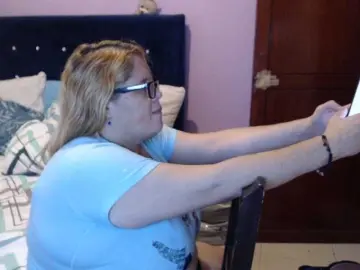 ElizabethTaylor8  live sex cam
