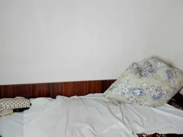 Honeykrisspussy  live sex cam