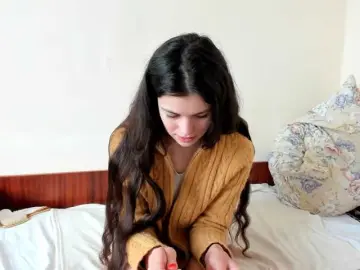 Honeykrisspussy  live sex cam