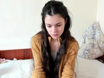 Honeykrisspussy  live sex cam