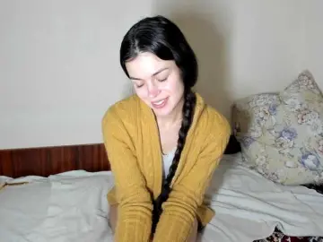 Honeykrisspussy  live sex cam