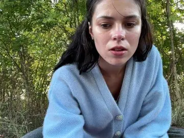 Honeykrisspussy  live sex cam