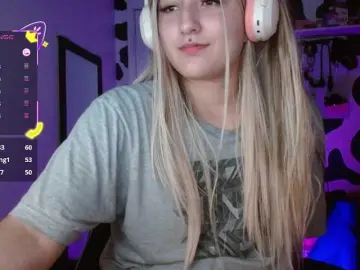 Hi-elora  live sex cam