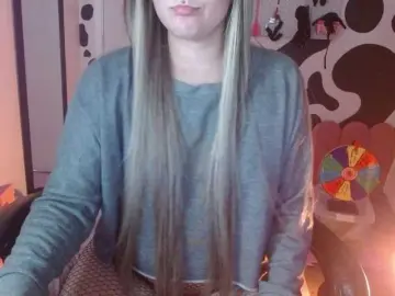 Hi-elora  live sex cam