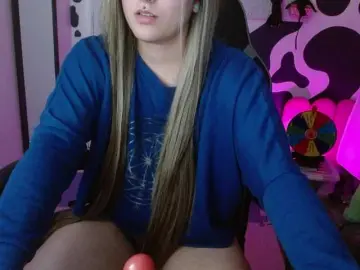 Hi-elora  live sex cam
