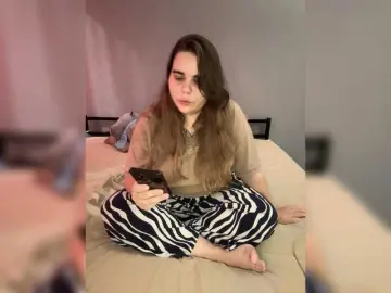 Yours-13  live sex cam