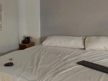 Bella-J  live sex cam