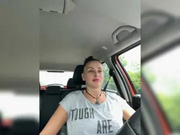 Caramellaa  live sex cam