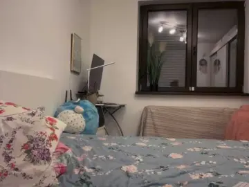 MoonieBlua  live sex cam