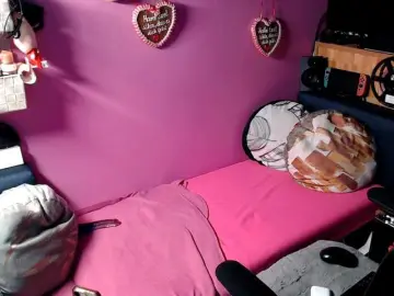 Sexymelli18  live sex cam