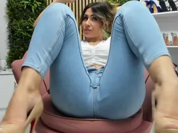 Sweetcherry30  live sex cam