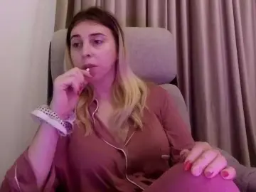 Alissonone  live sex cam