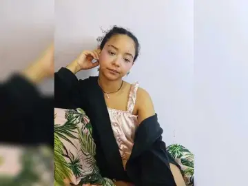 Milanxbunny333  live sex cam