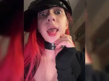 Kim-Red  live sex cam