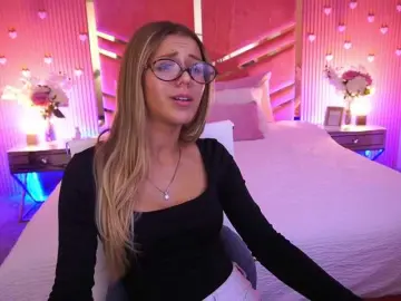 LoveeDove  live sex cam