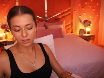 LoveeDove  live sex cam