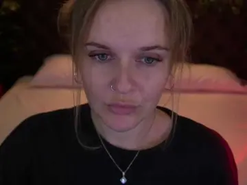 MaribelRiver  live sex cam