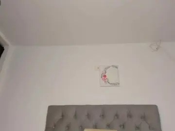 NicolSwift  live sex cam