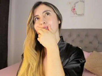 NicolSwift  live sex cam