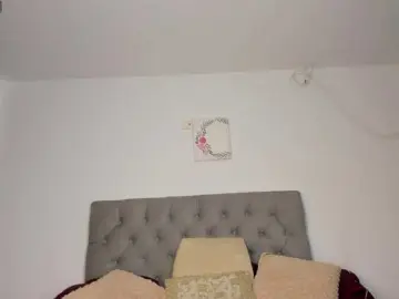 NicolSwift  live sex cam