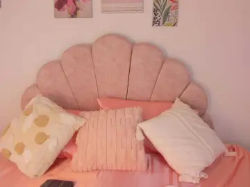 NicolSwift  live sex cam