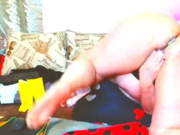 Olvia7985  live sex cam