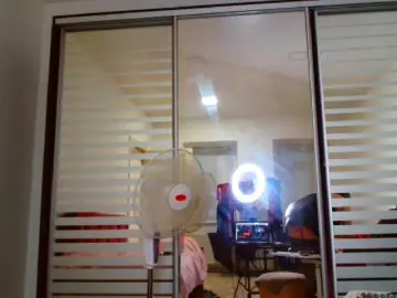 Olvia7985  live sex cam