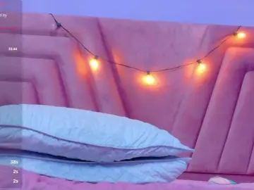 Horny18girl  live sex cam