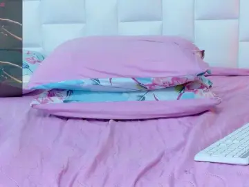 Horny18girl  live sex cam