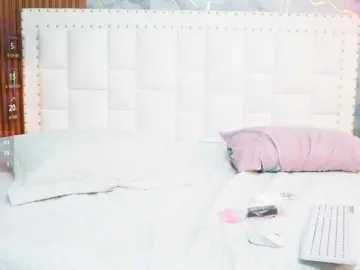 Horny18girl  live sex cam