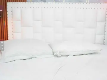 Horny18girl  live sex cam