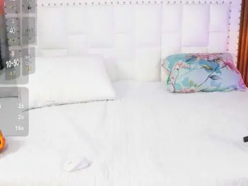 Horny18girl  live sex cam