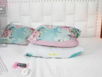 Horny18girl  live sex cam