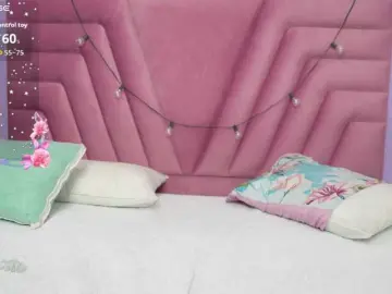Horny18girl  live sex cam