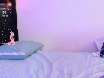 Horny18girl  live sex cam