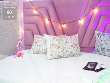 Horny18girl  live sex cam