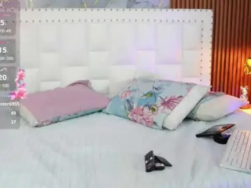 Horny18girl  live sex cam