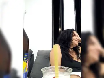 NadiaSamiri  live sex cam