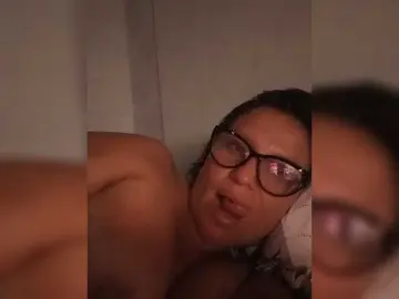 NadiaSamiri  live sex cam