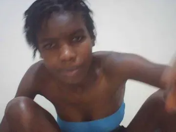 Beautyviny2  live sex cam