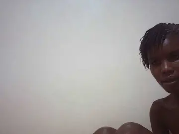 Beautyviny2  live sex cam
