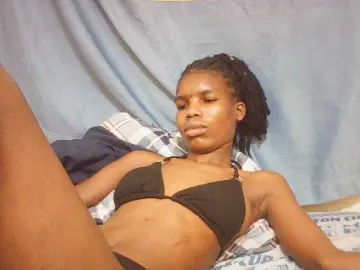 Beautyviny2  live sex cam