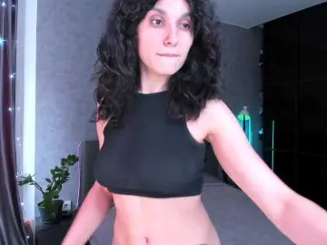 Curly-Sue  live sex cam