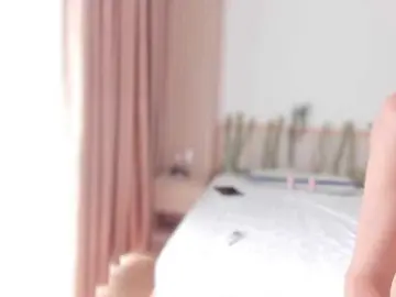 Curly-Sue  live sex cam