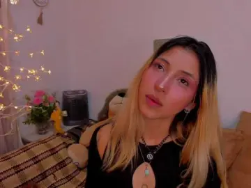 CuteWee420  live sex cam