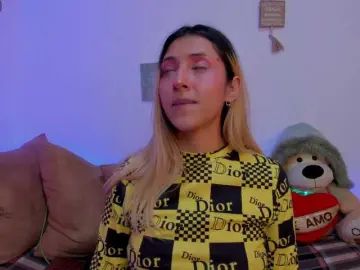 CuteWee420  live sex cam